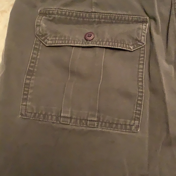 Cabelas 7 pocket hiker cargo shorts size 40 - Picture 4 of 6